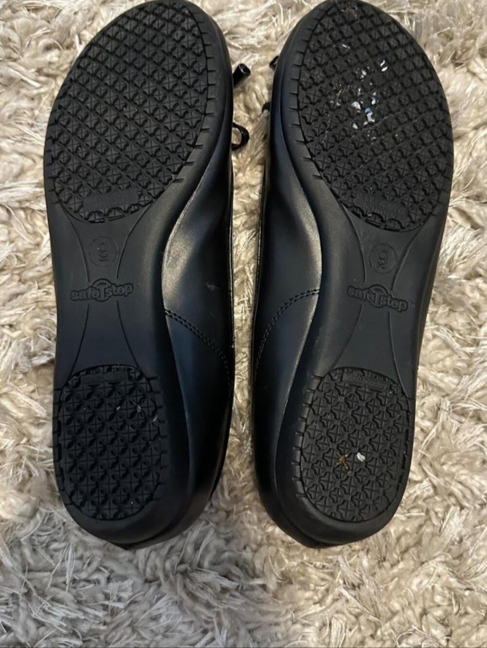 Brand Black Ballet Flats with Bow - Picture 2 of 4